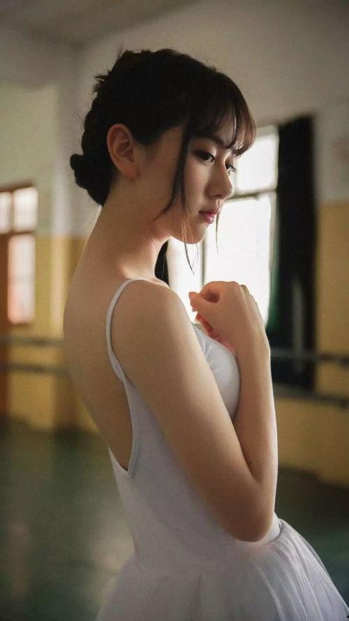 李玲秀人福利在线观看,在线观看，尽享视听盛宴